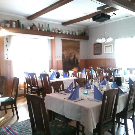 Lomakivi Pensjonat Kausala