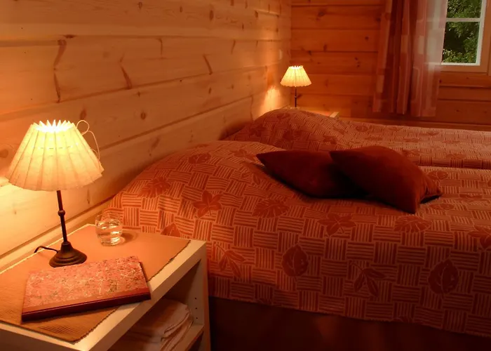 Lomakivi ゲストハウス Kausala